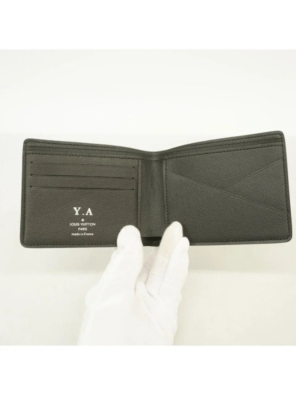 Louis Vuitton Billfold Taiga Portefeuille Multiple Ardoise Wallet